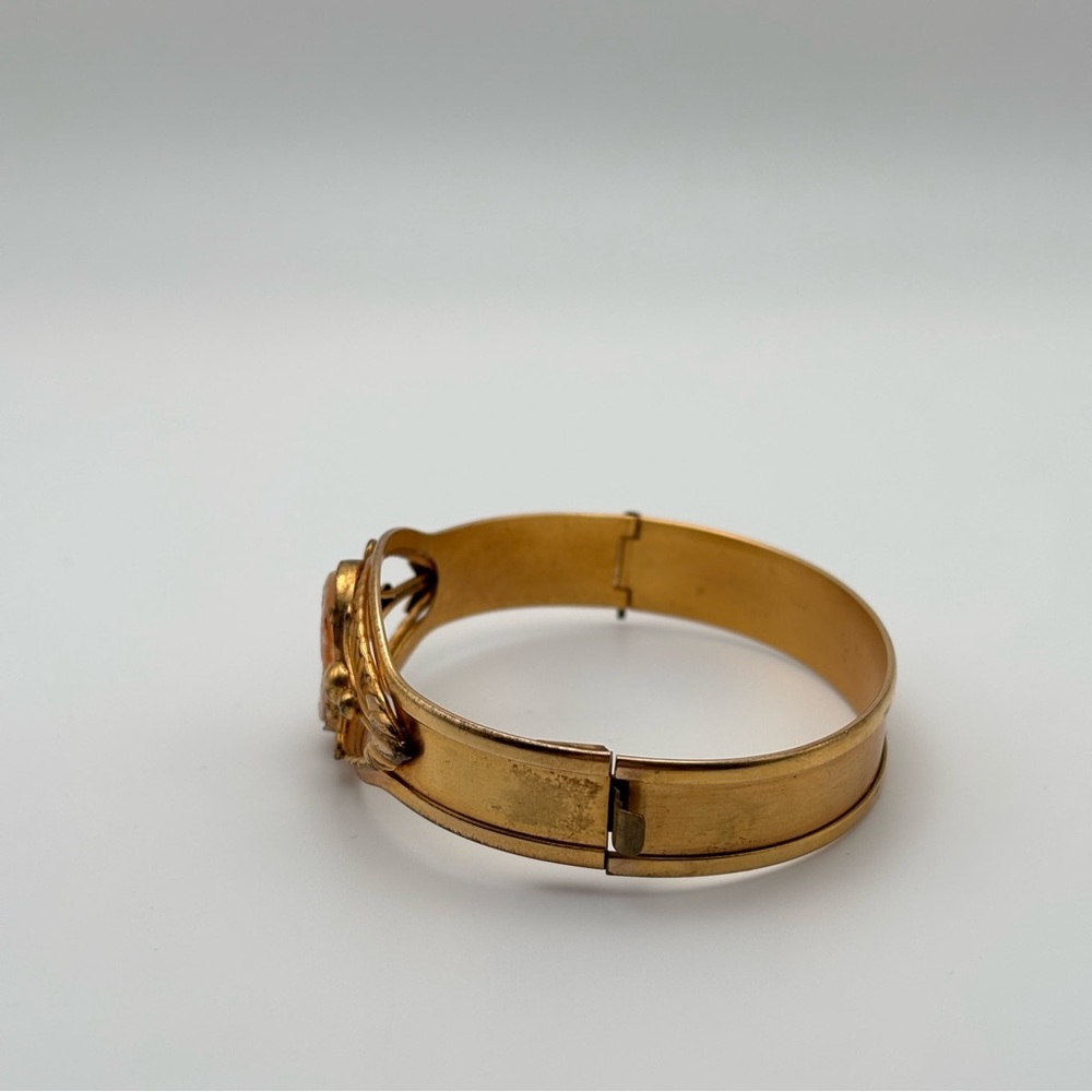 Vintage Gold-Tone Cameo Bangle Bracelet - Picture 4 of 6